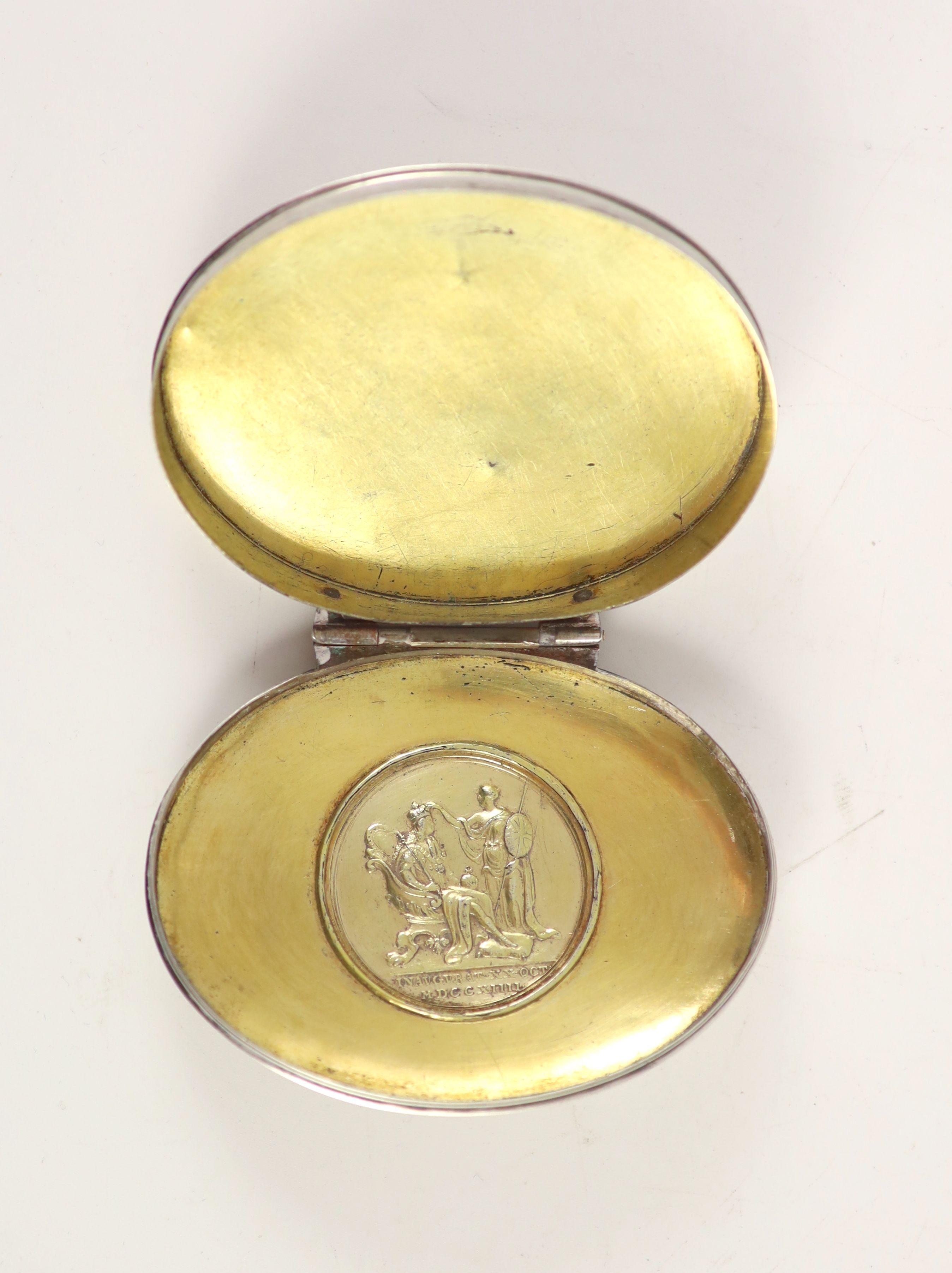 A George I silver oval snuff box